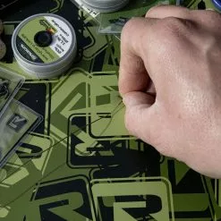 Radical WaryCarp Link Coated 35 L: 20m 15,8kg / 35lbs Camou-olive -Aas & Voer Winkel 2675 D3 scaled 1 1