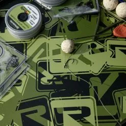 Radical WaryCarp Link Coated 35 L: 20m 15,8kg / 35lbs Camou-olive -Aas & Voer Winkel 2675 D6 scaled 1 1